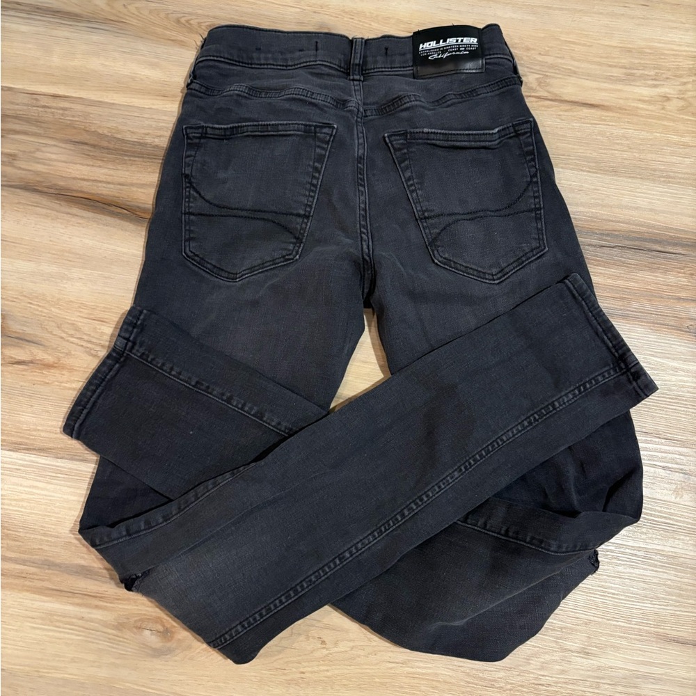Hollister ripped Jean